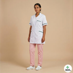 Blouse vert médical demi manche coll V